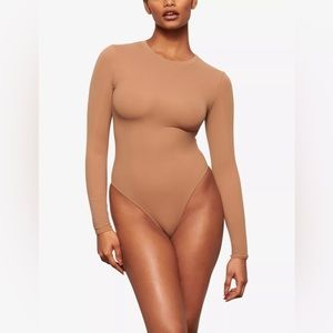 SKIMS Fits Everybody Long Sleeve Crew Neck Bodysuit | Sienna